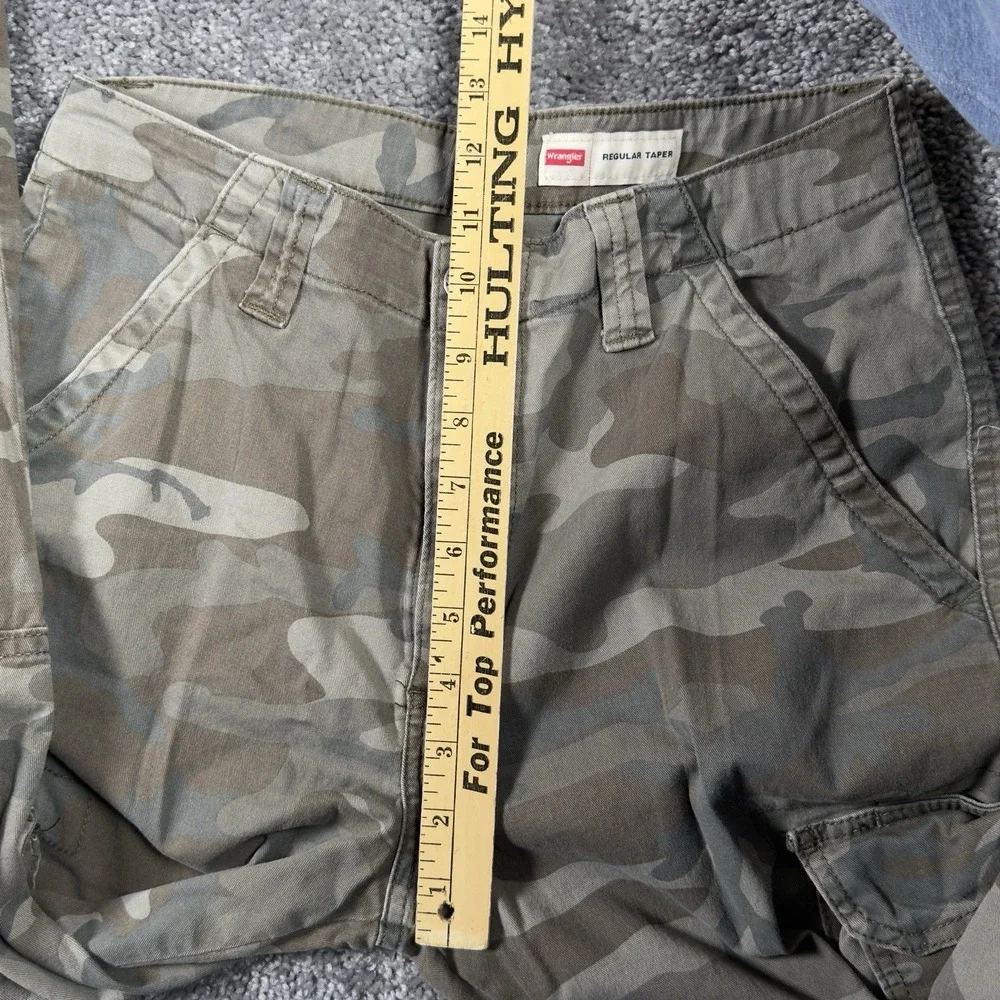 Wrangler Men's Camo Cargo Pants GreenRegular Taper Leg Size 30x30 **READ**